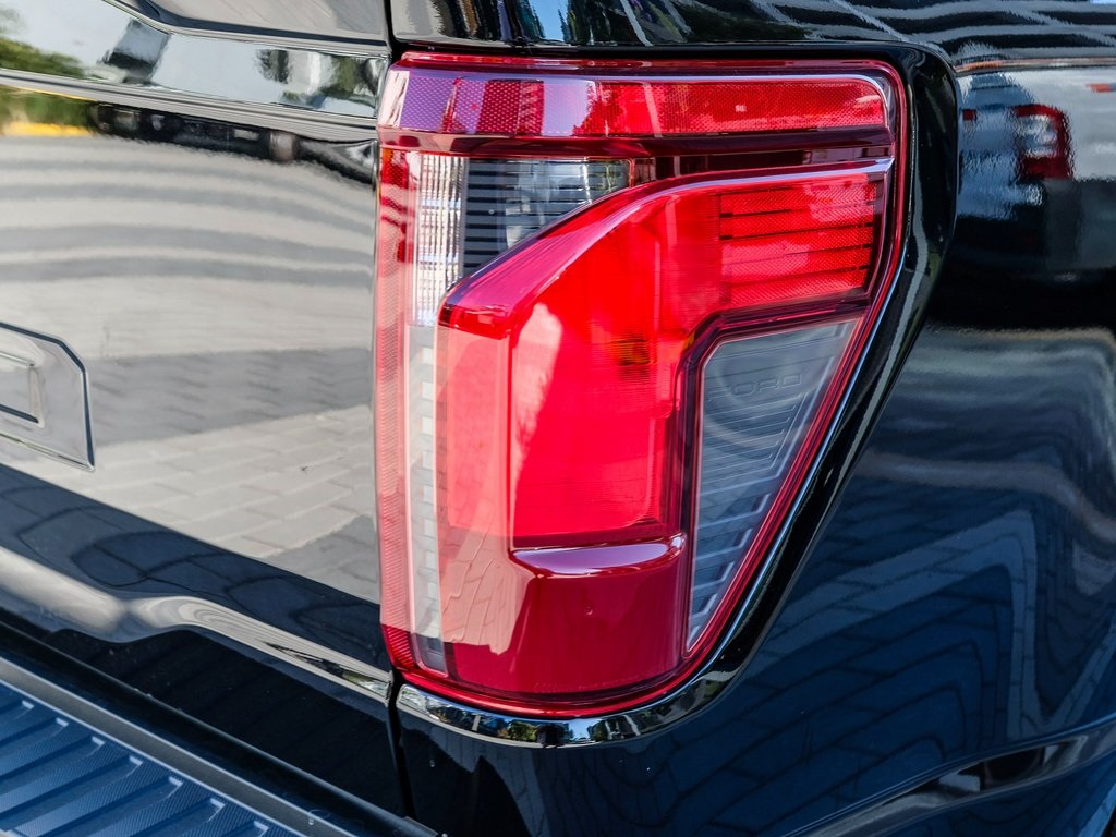 Vehicle image 9 of 48