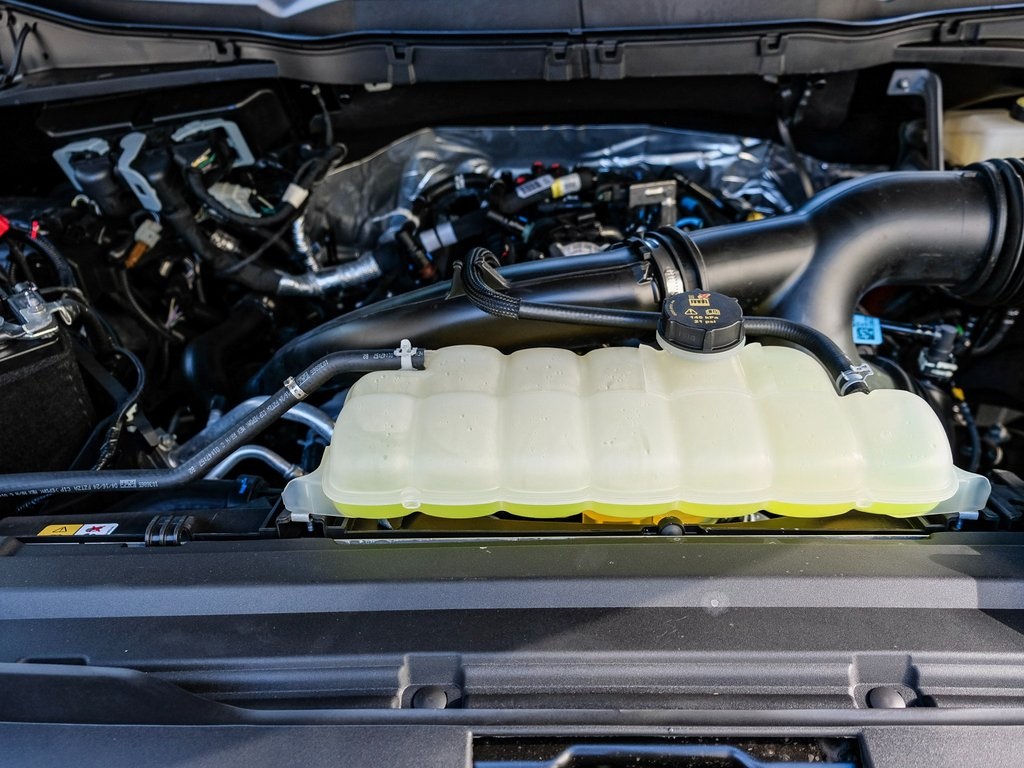 Vehicle image 25 of 48