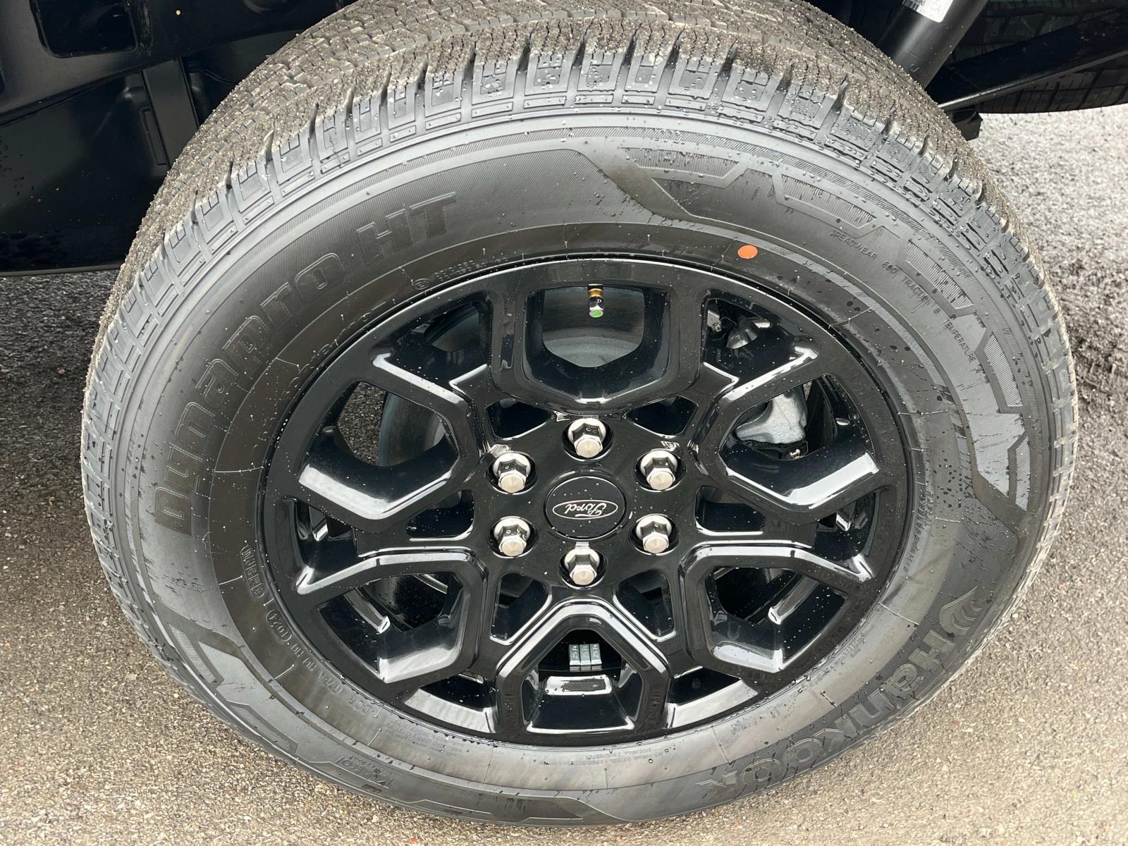 Vehicle image 10 of 30