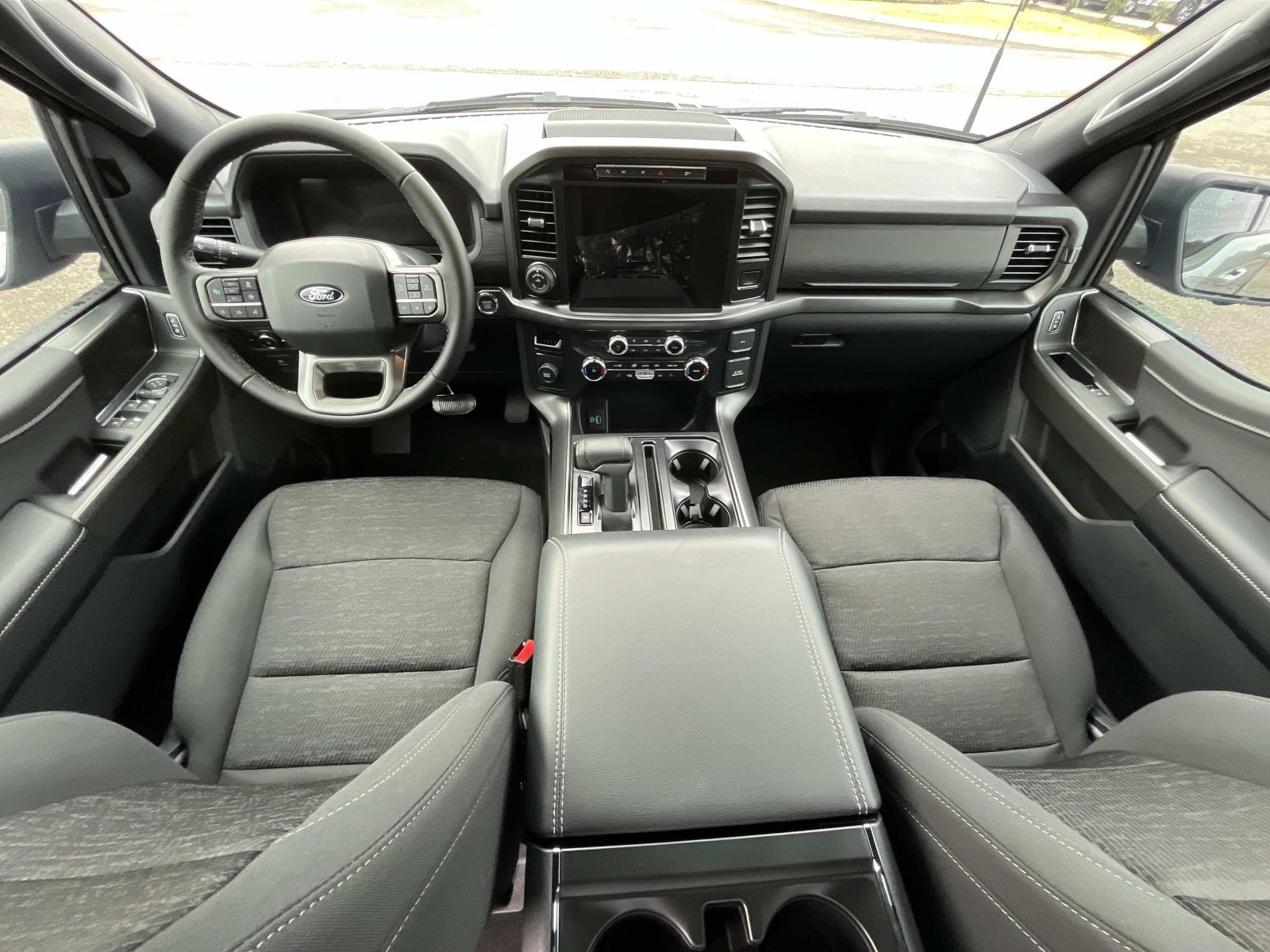 Vehicle image 11 of 30