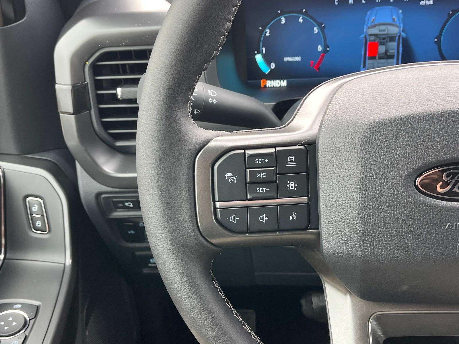 Vehicle image 18 of 30
