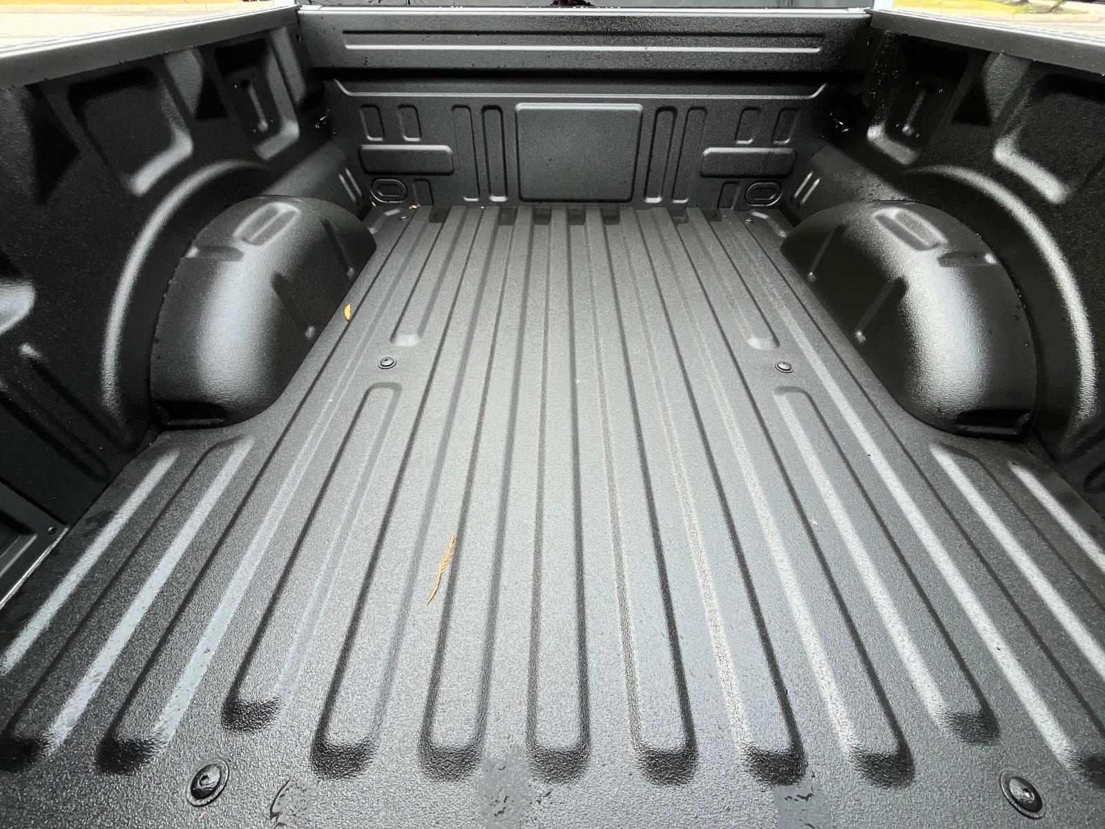 Vehicle image 9 of 30