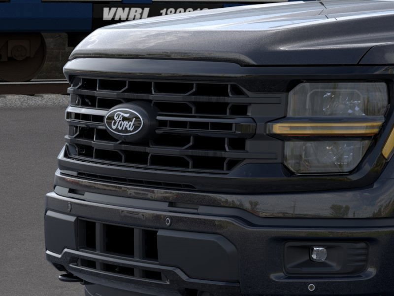 Vehicle image 18 of 22