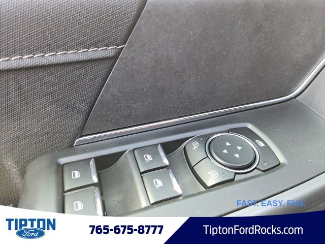 Vehicle image 43 of 44