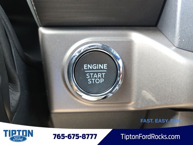 Vehicle image 29 of 44