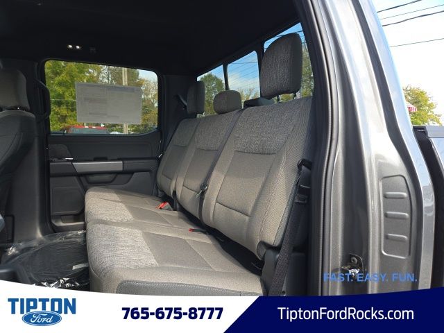Vehicle image 14 of 44