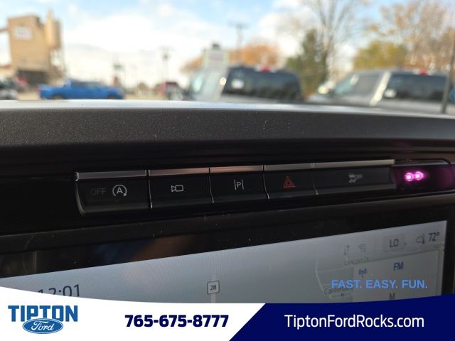 Vehicle image 20 of 44