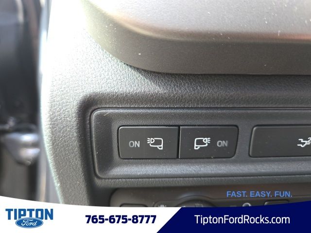 Vehicle image 22 of 44