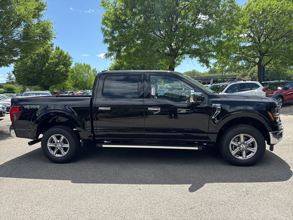Vehicle image 7 of 12