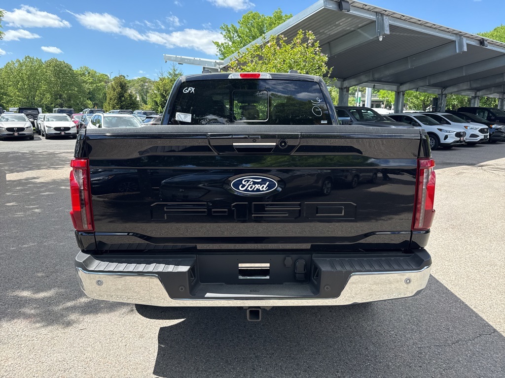 Vehicle image 5 of 12