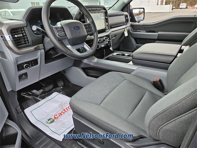 Vehicle image 4 of 14