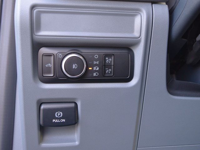 Vehicle image 26 of 39