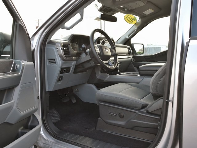 Vehicle image 27 of 39