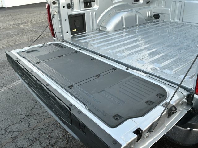 Vehicle image 9 of 39