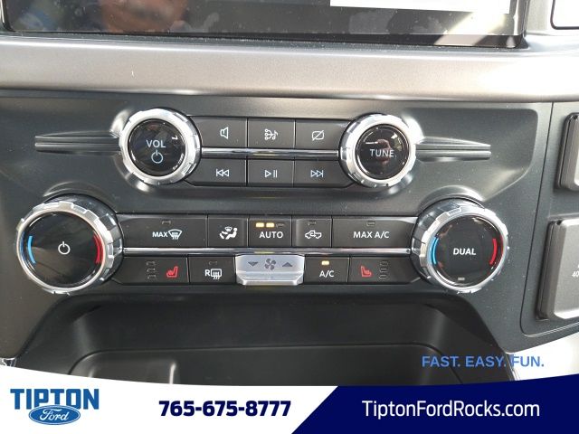 Vehicle image 30 of 45