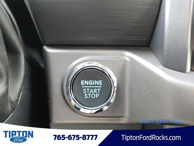 Vehicle image 41 of 45