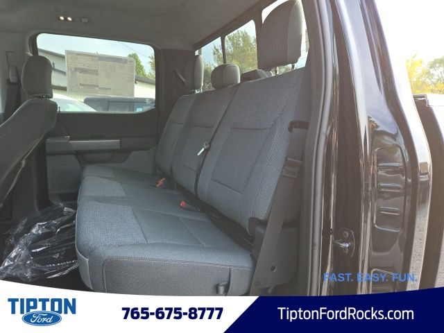 Vehicle image 14 of 45
