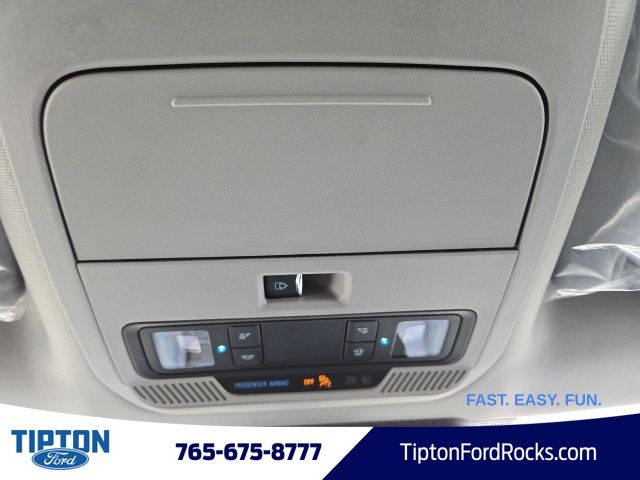 Vehicle image 27 of 45