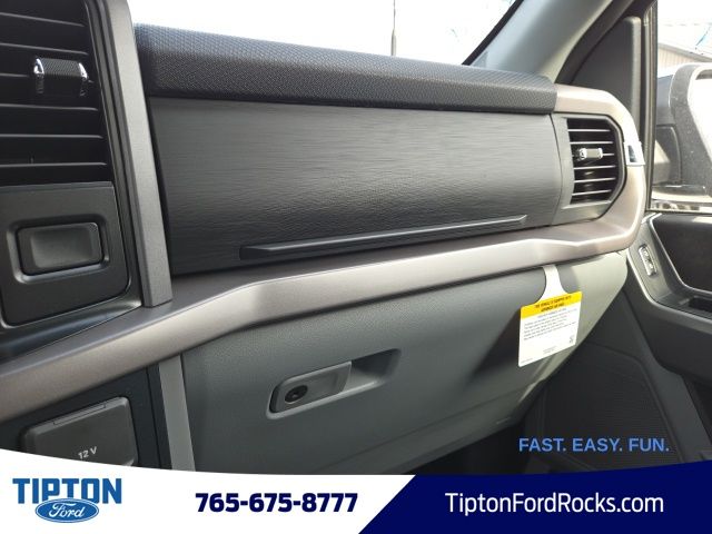 Vehicle image 31 of 45