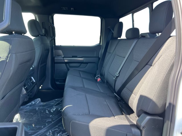 Vehicle image 17 of 22