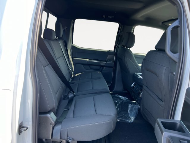 Vehicle image 18 of 22