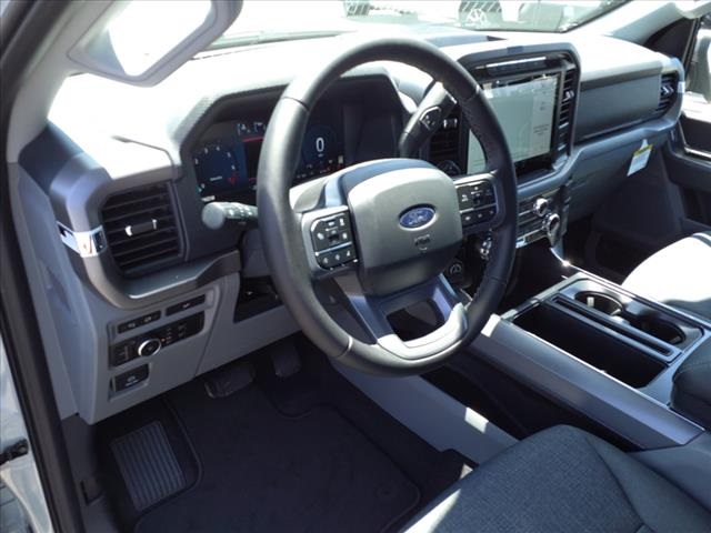 Vehicle image 5 of 21