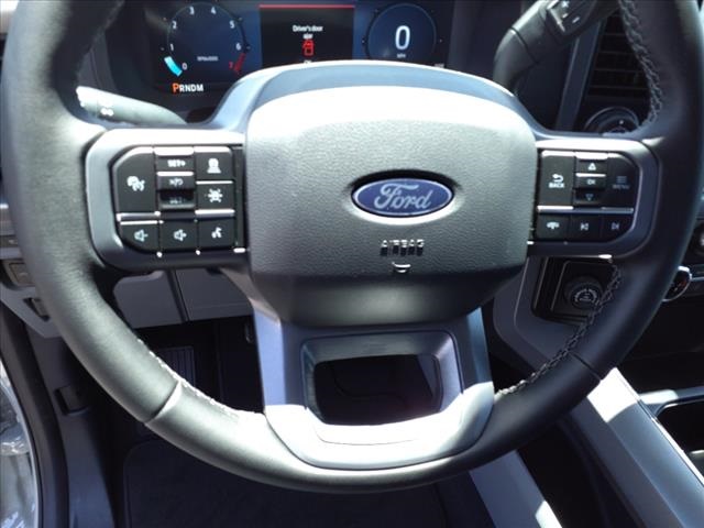 Vehicle image 13 of 21