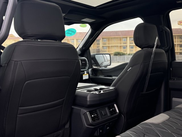 Vehicle image 20 of 32