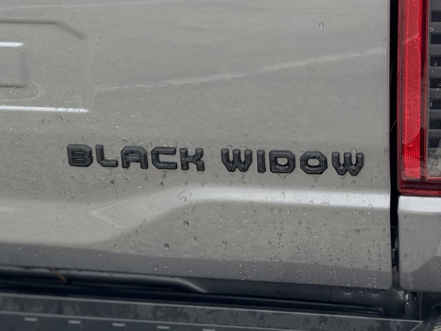 Vehicle image 15 of 32
