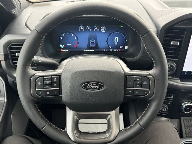 Vehicle image 24 of 32