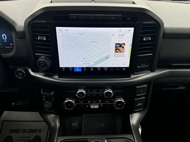 Vehicle image 26 of 32