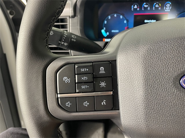 Vehicle image 14 of 22