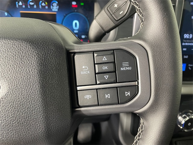 Vehicle image 13 of 22