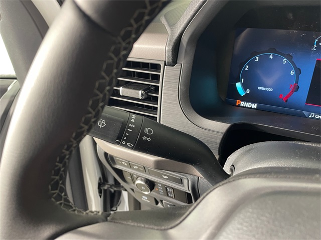 Vehicle image 16 of 22