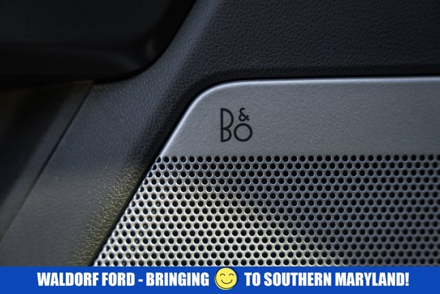 Vehicle image 43 of 49