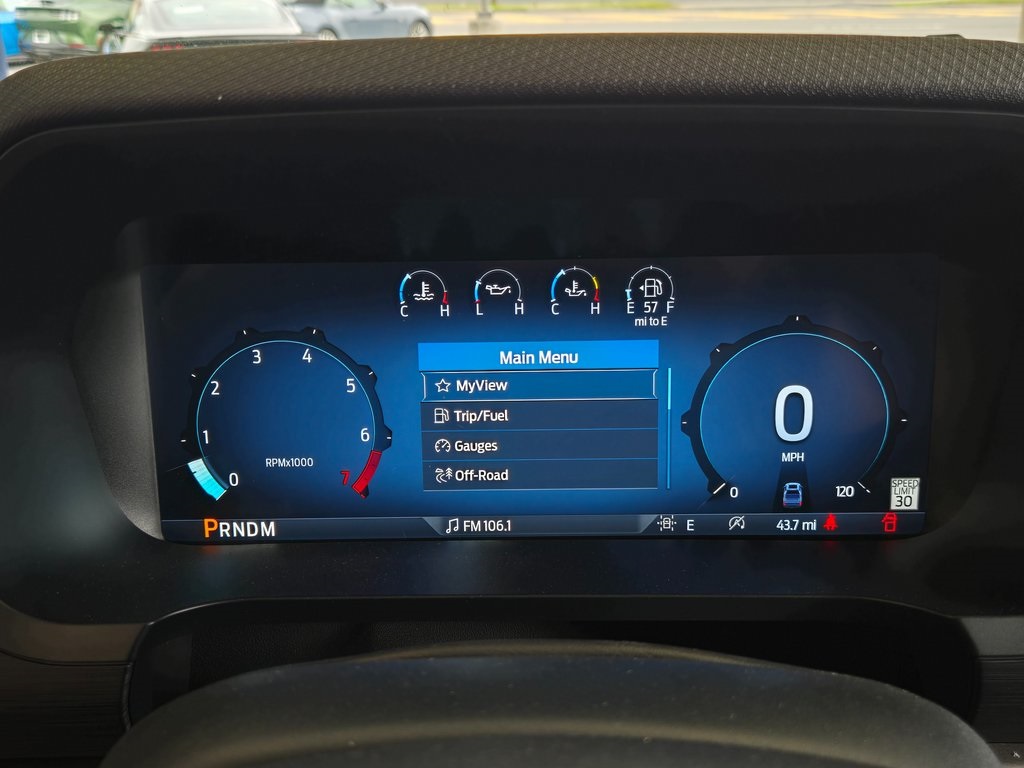 Vehicle image 17 of 33