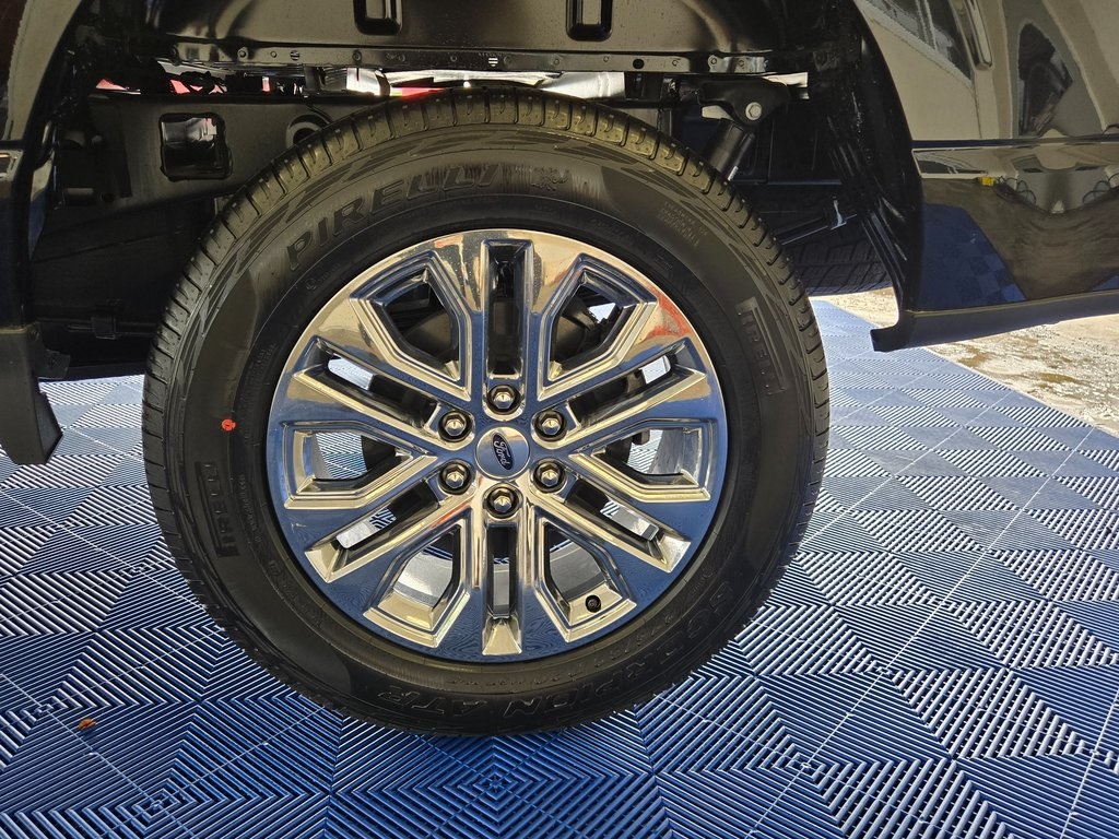 Vehicle image 4 of 33
