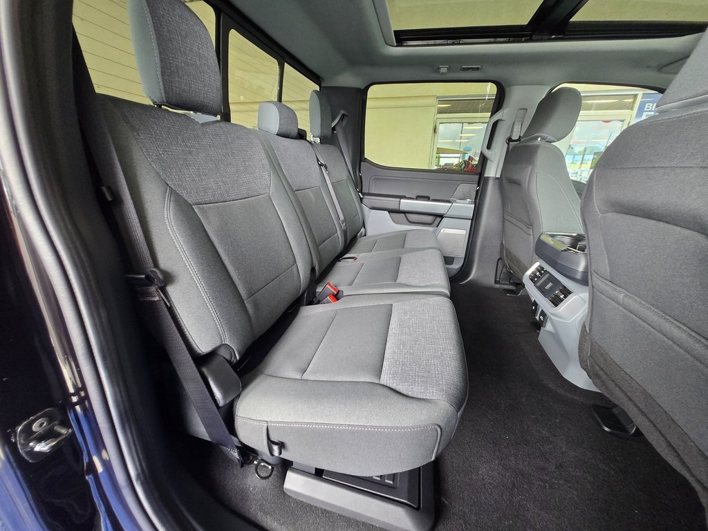 Vehicle image 6 of 33