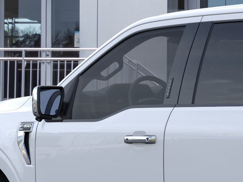 Vehicle image 20 of 22