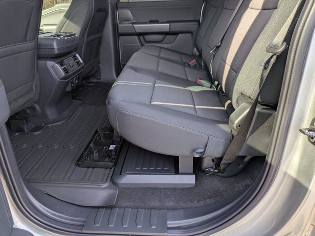 Vehicle image 26 of 39