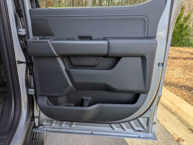 Vehicle image 31 of 39