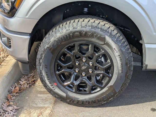 Vehicle image 8 of 39