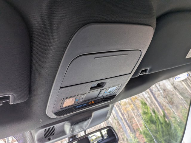 Vehicle image 23 of 39