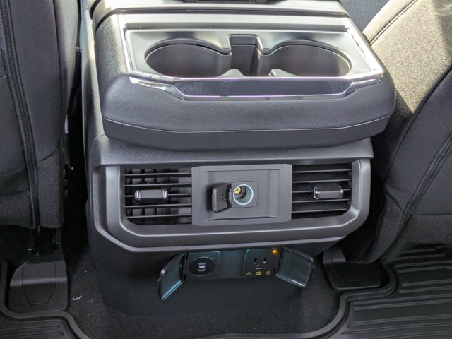 Vehicle image 28 of 39