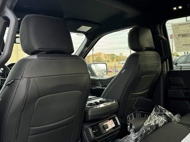 Vehicle image 14 of 30