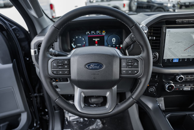 Vehicle image 32 of 45