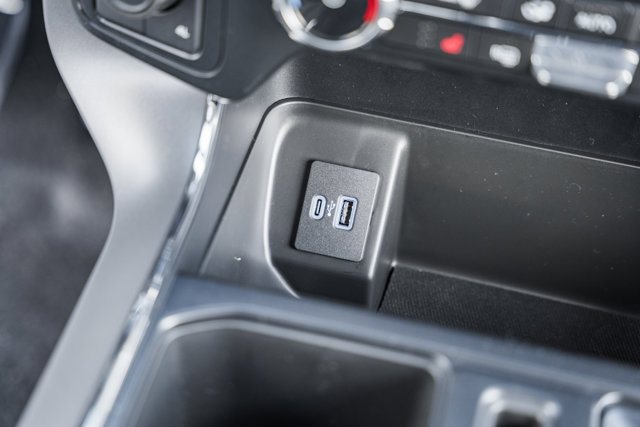 Vehicle image 23 of 45