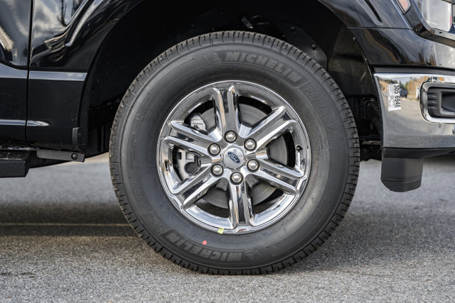Vehicle image 8 of 45