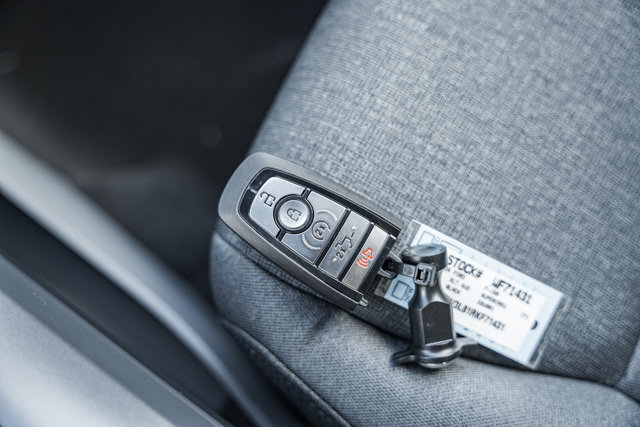 Vehicle image 24 of 45