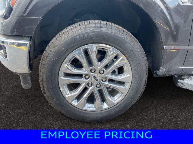Vehicle image 14 of 16
